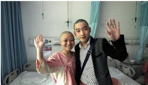 癌症女孩冯莹康复良好从京返郑州